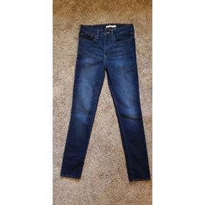 Levi's Slimming Skinny 27